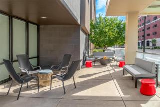 Home2 Suites By Hilton La Crosse - 9