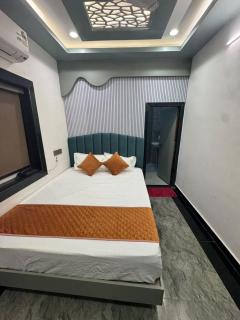 Brahma sarovar home stay and cafe - 1