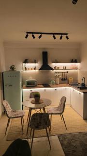 Simple Home - 8