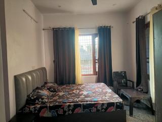 Parivar Home Stay - 1