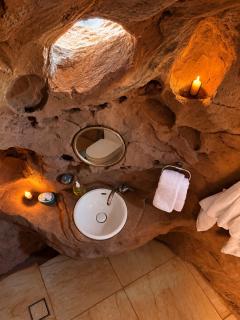 Wadi Rum Cave Camping - 8