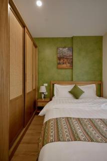 Komori House - Spacious Apartment with Kitchen & In-Unit Laundry - 9
