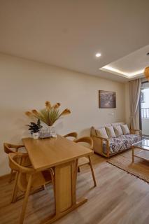 Komori House - Spacious Apartment with Kitchen & In-Unit Laundry - 4