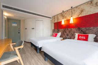 ibis Chengdu East Railway Station Hotel - 2