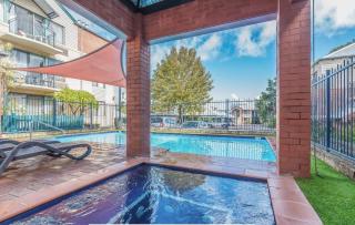 Cosy Apt in Subiaco with Free Parking - 5