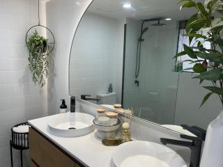 Subiaco 2BR Haven on Hay Street with Parking - 1