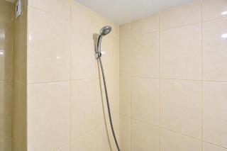 Comfortable Studio at Springlake Summarecon Apartment near Mall By Travelio - 4