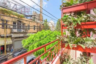 Stairway - Cozy Studios In Mar Mikhael - 8