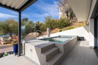 Villa 100 m2 piscine privée chauffée à 28 - 6 pers SCANDOLA Les Terrasses de Ruppione, idéal réveillons Noël et jour de l'an - 7