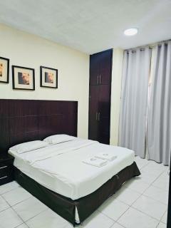 The Royal Hotels - 3