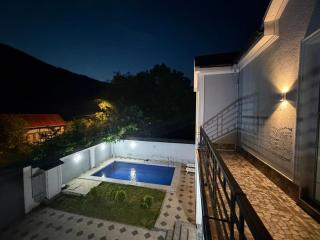 Mountain View Villa - 2