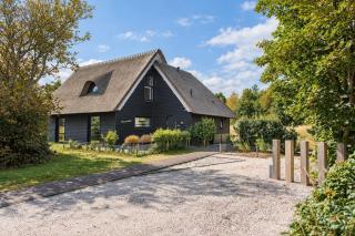 Villa Sinnewille - luxe villa met sauna bij bos en strand - 0