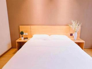 7 Days Premium Chongqing Longtou Temple North Railway Station Center - 1