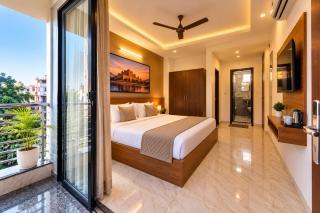 Hotel Pink Heaven Malviya Nagar - 3