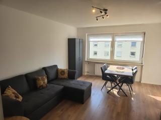 Schöne Balkonwohnung - 0