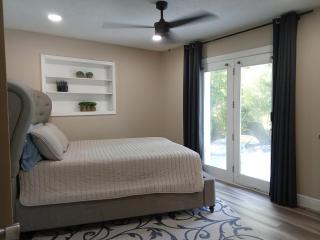 Peaceful 7BD Country Retreat Pool Sleeps 30 - Conroe - 2