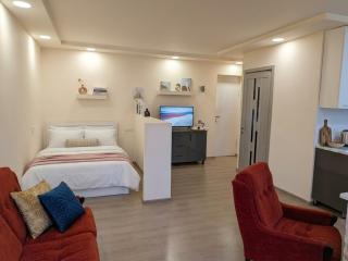 Saburtalo luxury apartment near metro - Tbilisi - 0
