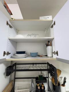 Cozy 1BR Makati Stay Mall Access & City Views - 7