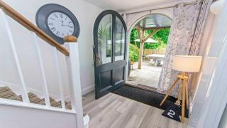 Bagend Sleeps 14 Hot Tub Balcony Ping Pong - 4