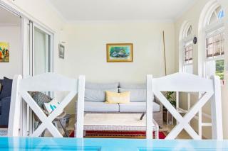 Modern Beachfront Condo with Pool - Sapphire 102 - 5