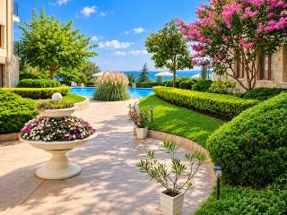 Royal Bay-I Seaview Apartment - 1