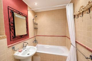 Royal Bay-I Seaview Apartment - 6
