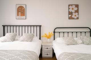 Book and Bed-Shanghai The Bund Tiantong Road Branch - 1