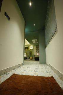 The White Castle Hotel - 1