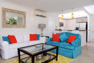 Modern Beachfront Condo with Pool - Sapphire 109 - 8