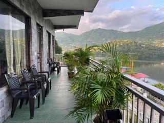 The Lake Bliss Homestay - 8