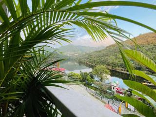 The Lake Bliss Homestay - 4