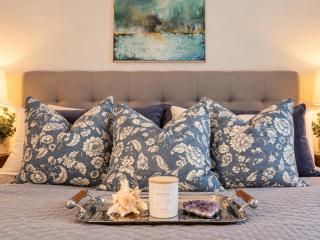 Four bedroom penthouse with amazing sea views - 5