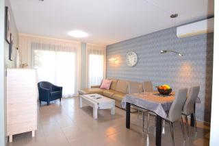 Oasis Beach - Sunny Poolside Apartment by La Zenia - 5