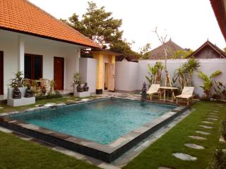 Temuku Guest House - Canggu - 9