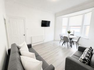 Cozy 2Bed, Free Parking, City Centre Walk Dist ! - 0