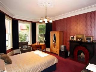 Hulmes Court - Dunedin - 2