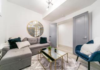 NEW - Chic Modern 3BDRM - Central - WiFi - Netflix - 9