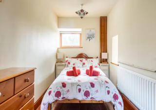 Ship Cottage Llanrug Snowdonia - Pass the Keys - 2