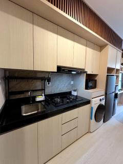 Elegant Studio at Newton 2 by Senyaman Living - 6