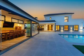 Palm Breeze Villa By Fidalsa - 9