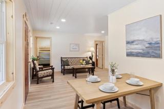 Squam Lake 3 bed plus 3 bath rental (Suite 7) - 0