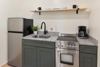 Squam Lake 3 bed plus 3 bath rental (Suite 7) - 7