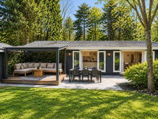 StayatSas Julia, Stijlvol Natuurhuisje met Grote Omheinde Tuin - Epe - 0