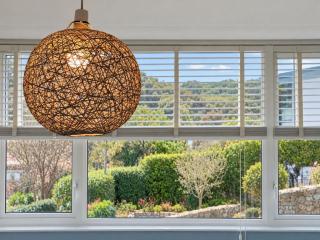 Number 20 - Central, Classic style, Private and Parking - 4