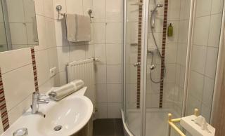 Privatzimmer und Ferienwohnungen Leeb - 5