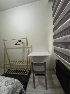 Quiet Private Room - 5