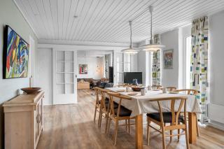 Kystnært Og Rummeligt Feriehus Med Stort Spabad Sj490 - 7