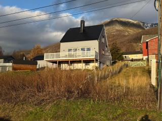 Lyngenfjord Ski-To-Sea & Sauna -  - 7