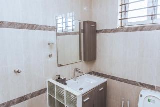 Your Perfect 5-Bedroom Getaway In Prampram - 4