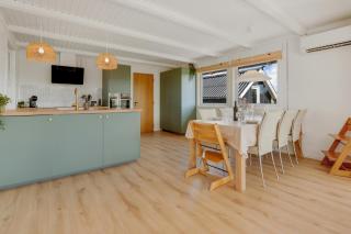 Renoveret Feriehus Nær Ved Strand Sj121 - 2